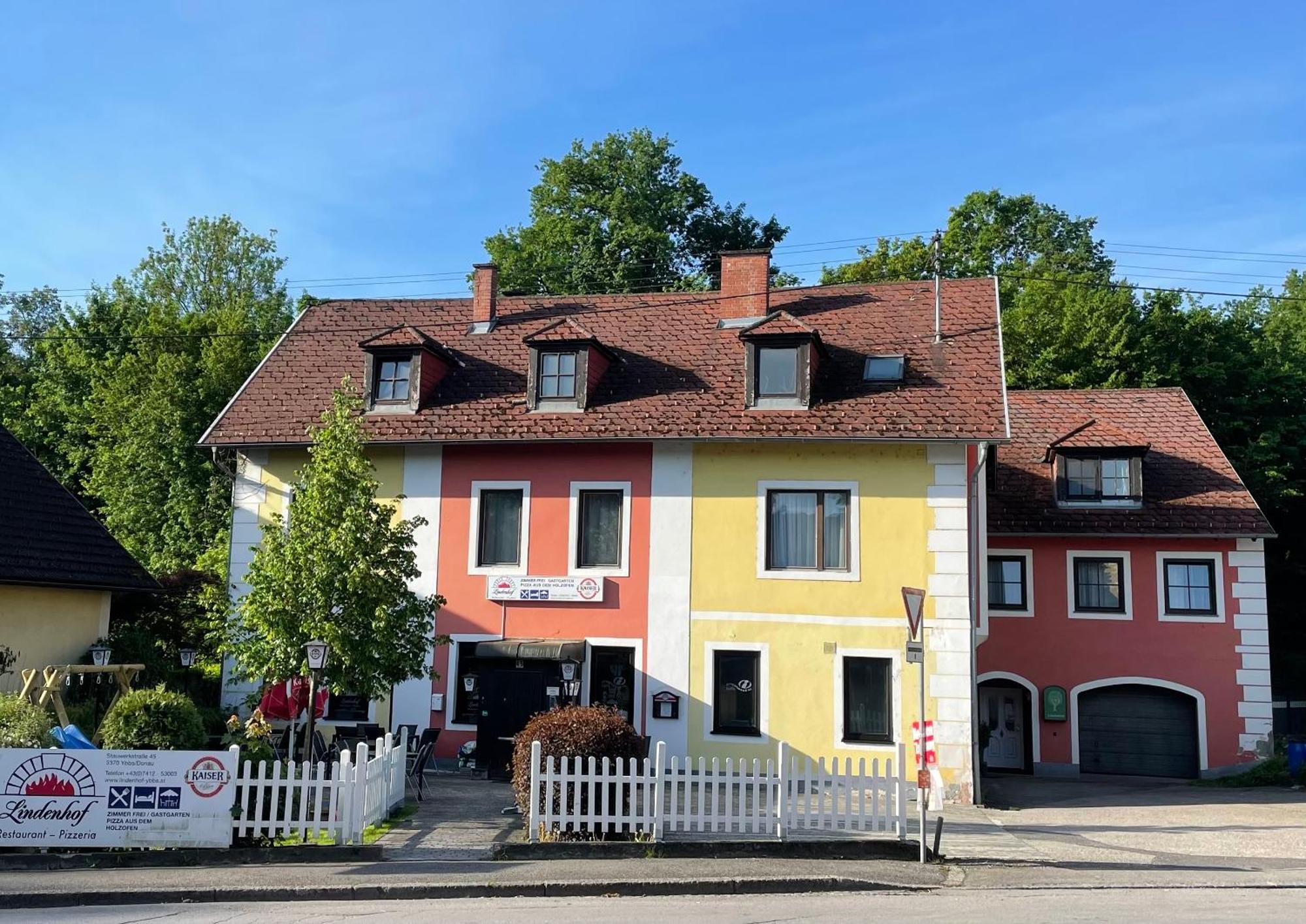 Lindenhof Ybbs Acomodação com café da manhã Ybbs an der Donau Exterior foto